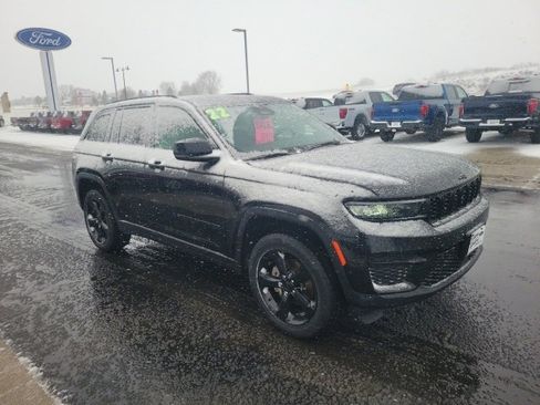 Used 2022 Jeep Grand Cherokee Altitude image 7