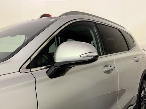 Used 2019 Hyundai Santa Fe Limited image 12