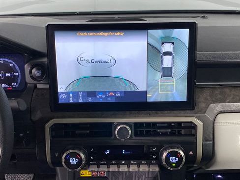 Used 2025 Toyota Tacoma Limited AWD/4WD image 15