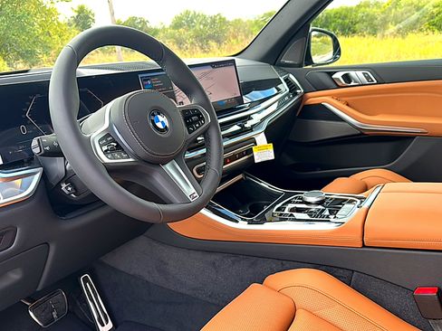 New 2026 BMW X5 xDrive40i w/ M Sport Package AWD/4WD image 9