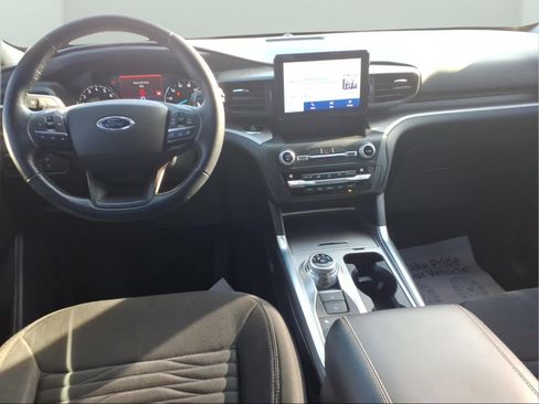 Used 2020 Ford Explorer XLT image 9