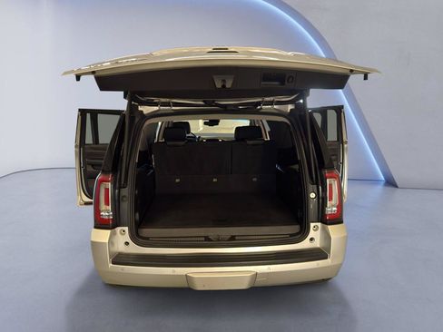 Used 2016 GMC Yukon XL SLT w/ Open Road Package AWD/4WD image 13