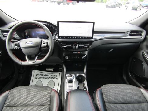 Used 2023 Ford Escape ST-Line w/ Tech Pack #1 AWD/4WD image 12
