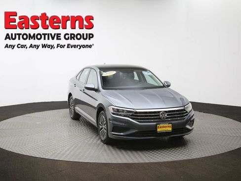 Used 2021 Volkswagen Jetta SE w/ SE Cold Weather Package image 50