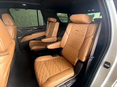 Used 2022 Cadillac Escalade Sport w/ Touring Package image 20