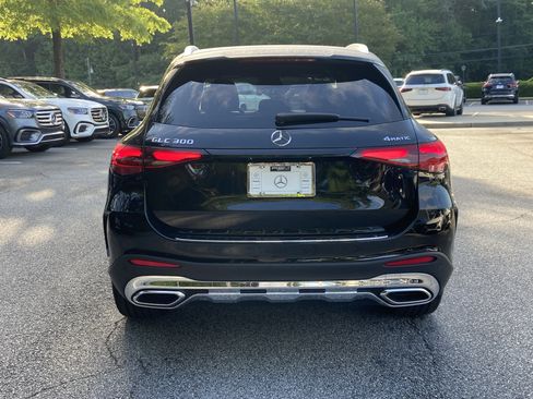 Certified 2025 Mercedes-Benz GLC 300 4MATIC image 8