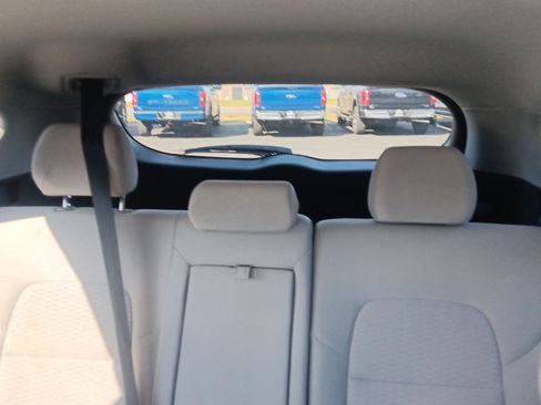 Used 2019 Hyundai Tucson SE image 14