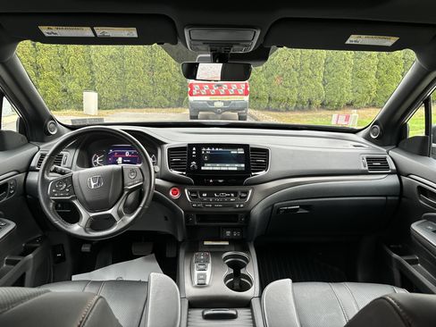 Used 2023 Honda Passport TrailSport image 15
