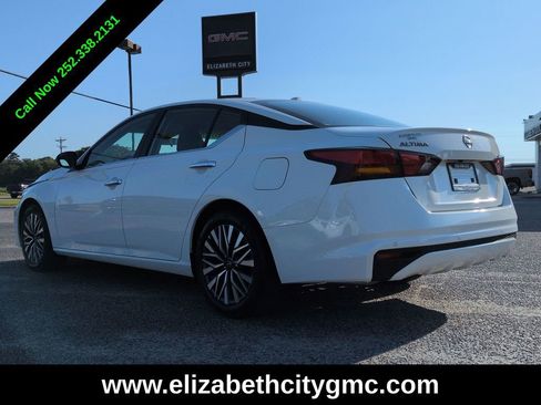 Used 2025 Nissan Altima 2.5 SV FWD image 6