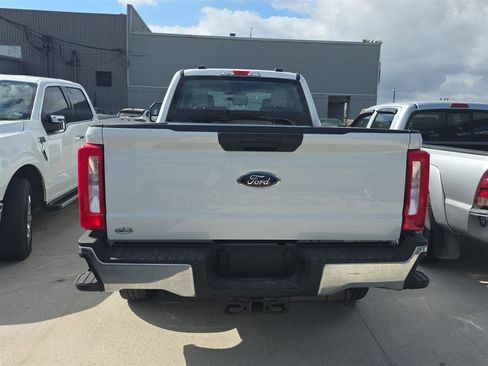 Used 2025 Ford F250 XL w/ FX4 Off-Road Package image 10