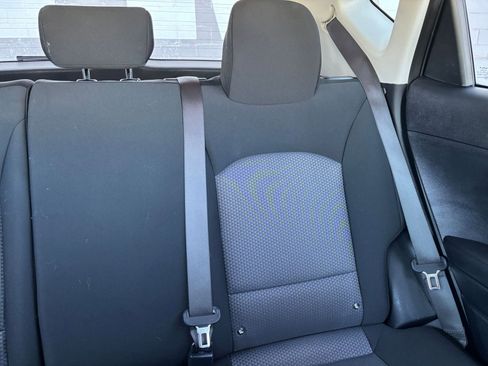 Used 2025 Kia Soul LX w/ LX Technology Package FWD image 34