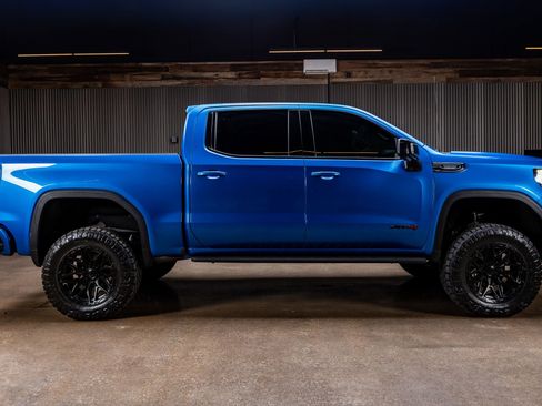 Used 2022 GMC Sierra 1500 AT4 w/ AT4 Preferred Package image 11