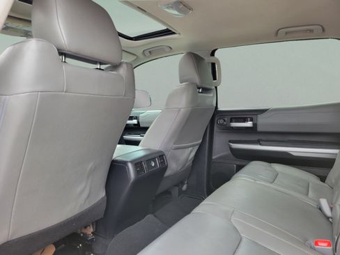 Used 2017 Toyota Tundra Limited w/ Limited Premium Package RWD image 5