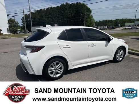 Used 2022 Toyota Corolla SE FWD image 3