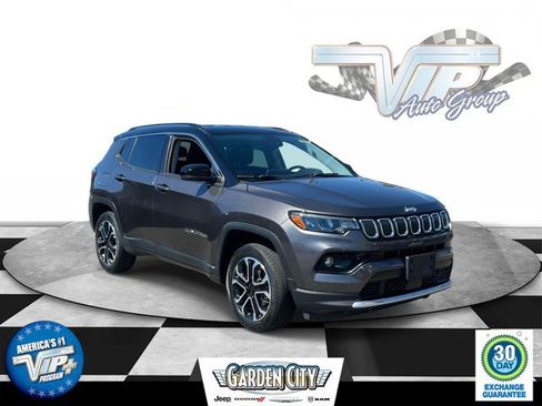 Certified 2022 Jeep Compass Limited AWD/4WD image 1