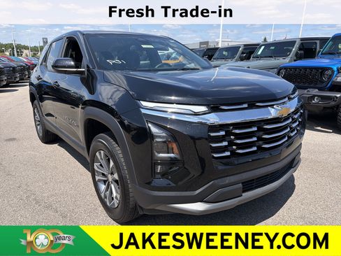 Used 2025 Chevrolet Equinox LT FWD image 1