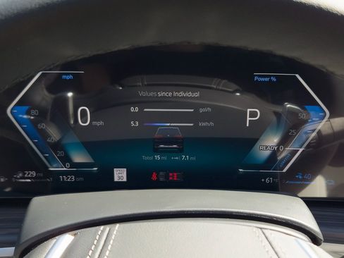 New 2026 BMW X5 xDrive50e w/ Executive Package image 15