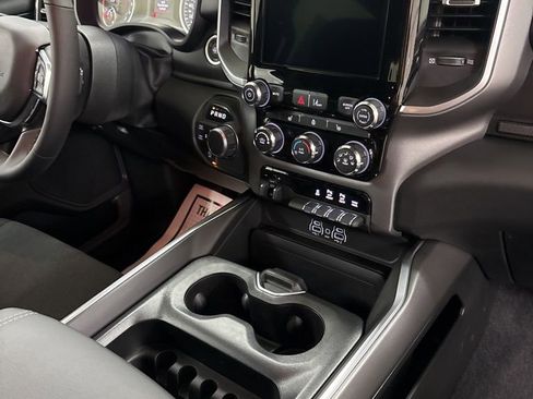 New 2026 RAM 1500 4x4 Crew Cab image 28