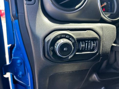 Used 2021 Jeep Wrangler Sport AWD/4WD image 31