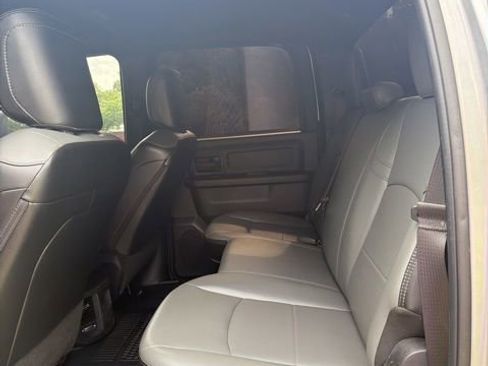 Used 2024 RAM 2500 Tradesman w/ Chrome Appearance Group AWD/4WD image 16