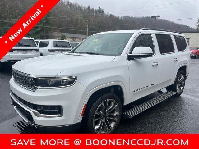 Used 2022 Jeep Grand Wagoneer Series III w/ Rear Seat Video Group 1 AWD/4WD image 2