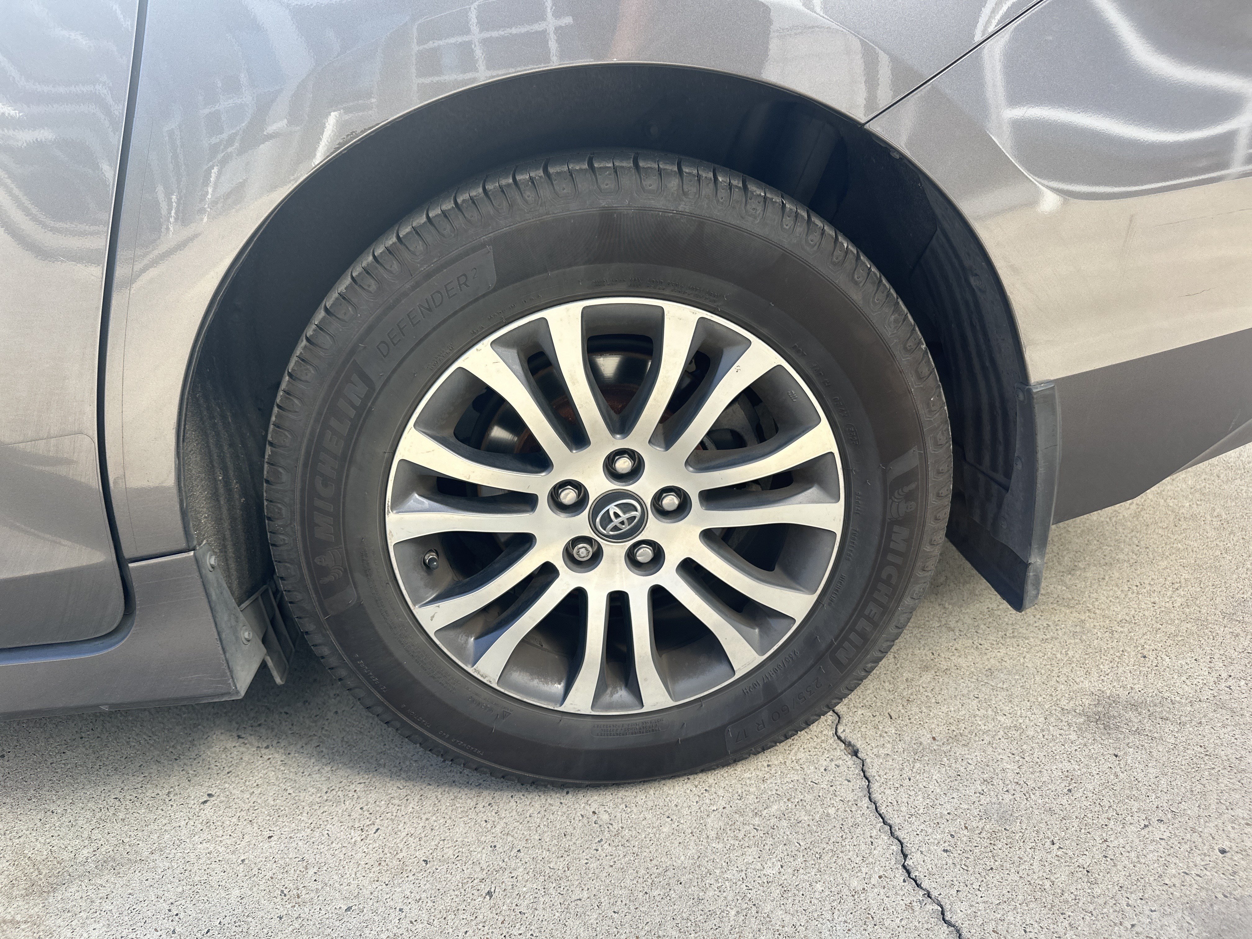 Used 2018 Toyota Sienna XLE w/ XLE Navigation Package FWD image 31