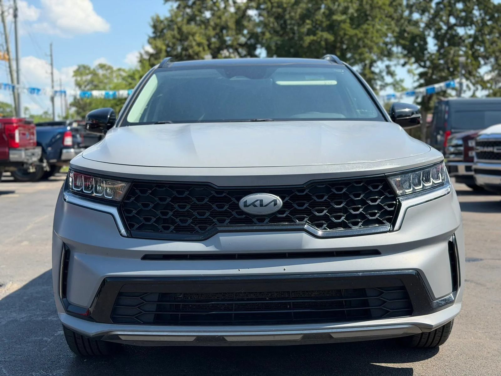 Used 2021 Kia Sorento S w/ Panoramic Sunroof Package FWD image 2