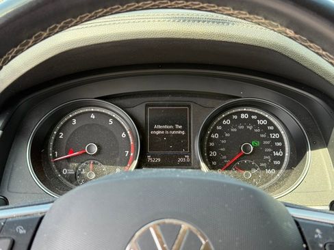 Used 2021 Volkswagen Atlas SE image 17