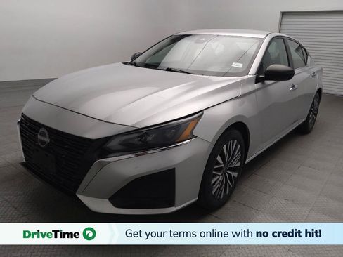 Used 2024 Nissan Altima 2.5 SV FWD image 1