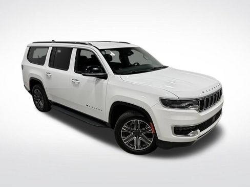 Used 2024 Jeep Wagoneer L Series II w/ Flexible Seating Group AWD/4WD image 41