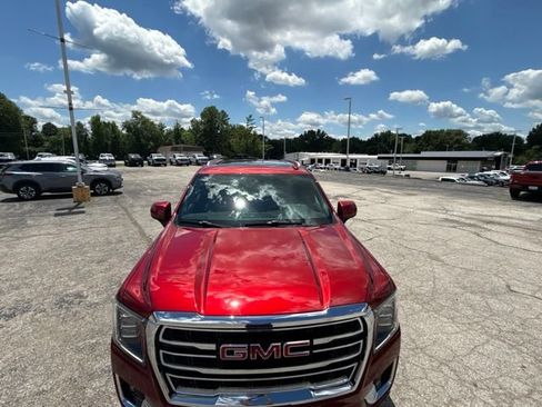 Used 2023 GMC Yukon SLT w/ SLT Premium Package AWD/4WD image 18