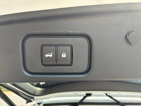 New 2026 Nissan Pathfinder SL w/ SL Premium Package AWD/4WD image 14
