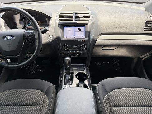 Used 2019 Ford Explorer XLT w/ Equipment Group 201A AWD/4WD image 15