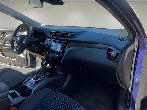 Used 2022 Nissan Rogue Sport S image 32