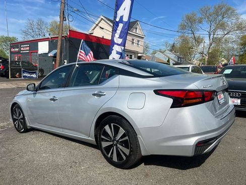 Used 2021 Nissan Altima 2.5 SV w/ SV Premium Package image 7