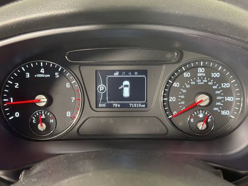 Used 2018 Kia Sorento FWD image 26