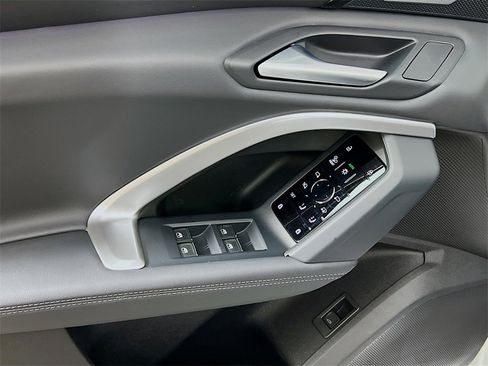 New 2025 Audi Q5 2.0T Premium Plus image 18