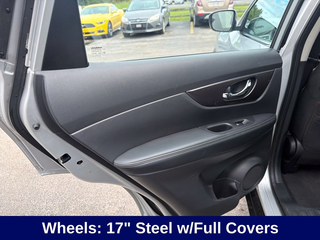 Used 2016 Nissan Rogue S AWD/4WD image 20