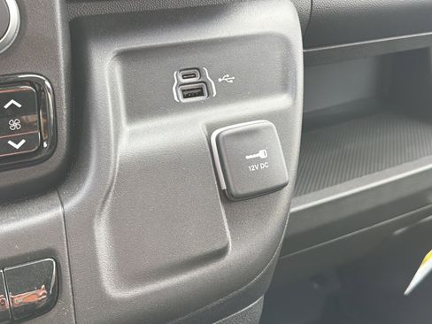 Used 2025 RAM ProMaster 2500 image 31
