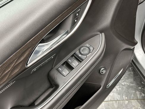 Used 2023 Buick Envision Avenir AWD/4WD image 9