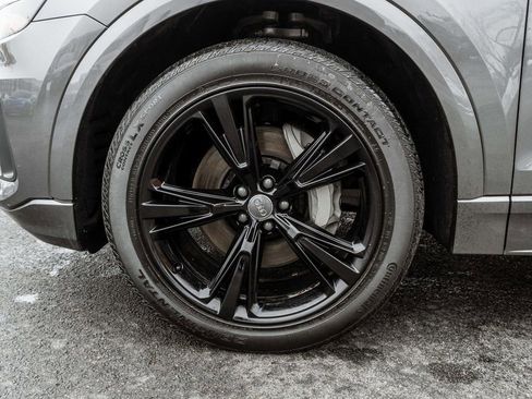 Used 2019 Audi Q8 Premium image 33