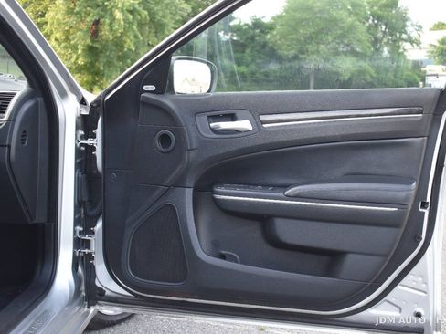 Used 2011 Chrysler 300 C w/ Sound Group RWD image 9
