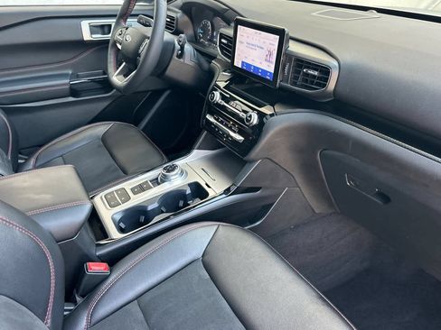 Certified 2023 Ford Explorer ST-Line w/ Class IV Trailer Tow Package RWD image 17