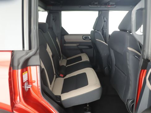 Certified 2023 Ford Bronco Big Bend w/ Sasquatch Package image 15