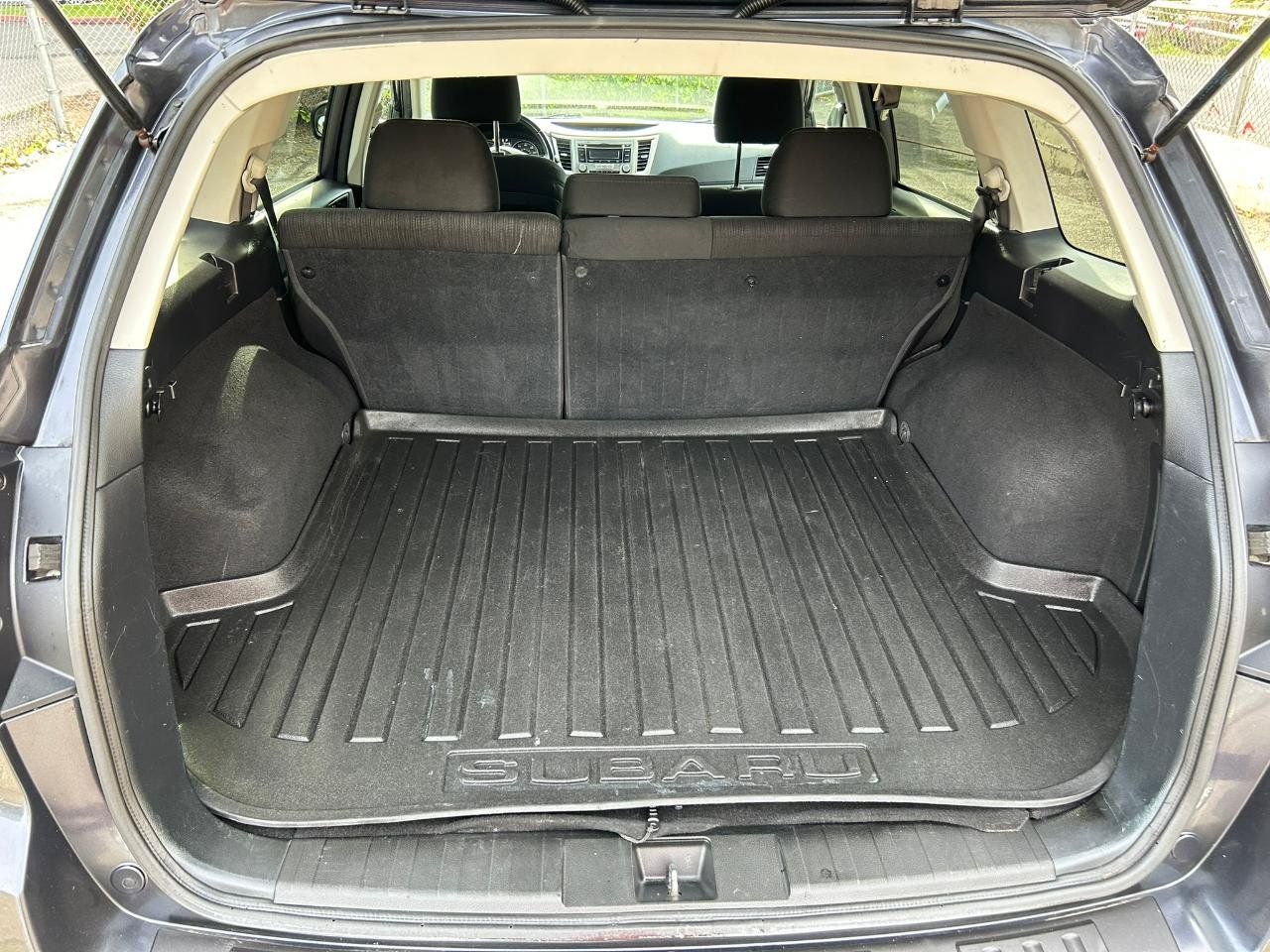Used 2013 Subaru Outback 2.5i Premium AWD/4WD image 17
