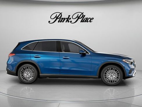 Used 2026 Mercedes-Benz GLC 300 image 19