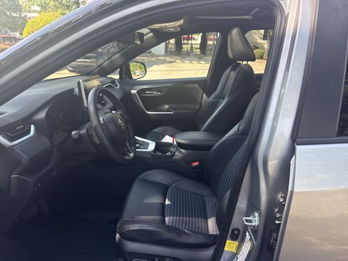 Used 2020 Toyota RAV4 XSE w/ Protection Package AWD/4WD image 16