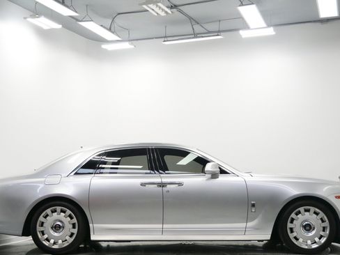 Used 2013 Rolls-Royce Ghost RWD image 52