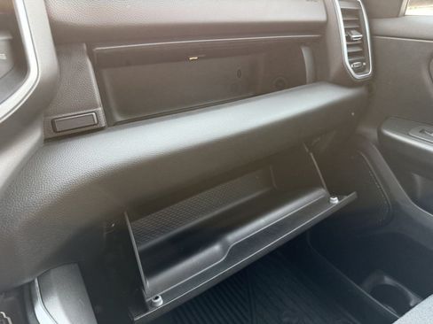 Used 2019 RAM 1500 Big Horn AWD/4WD image 32