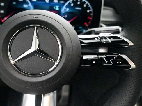Used 2026 Mercedes-Benz GLC 300 image 14